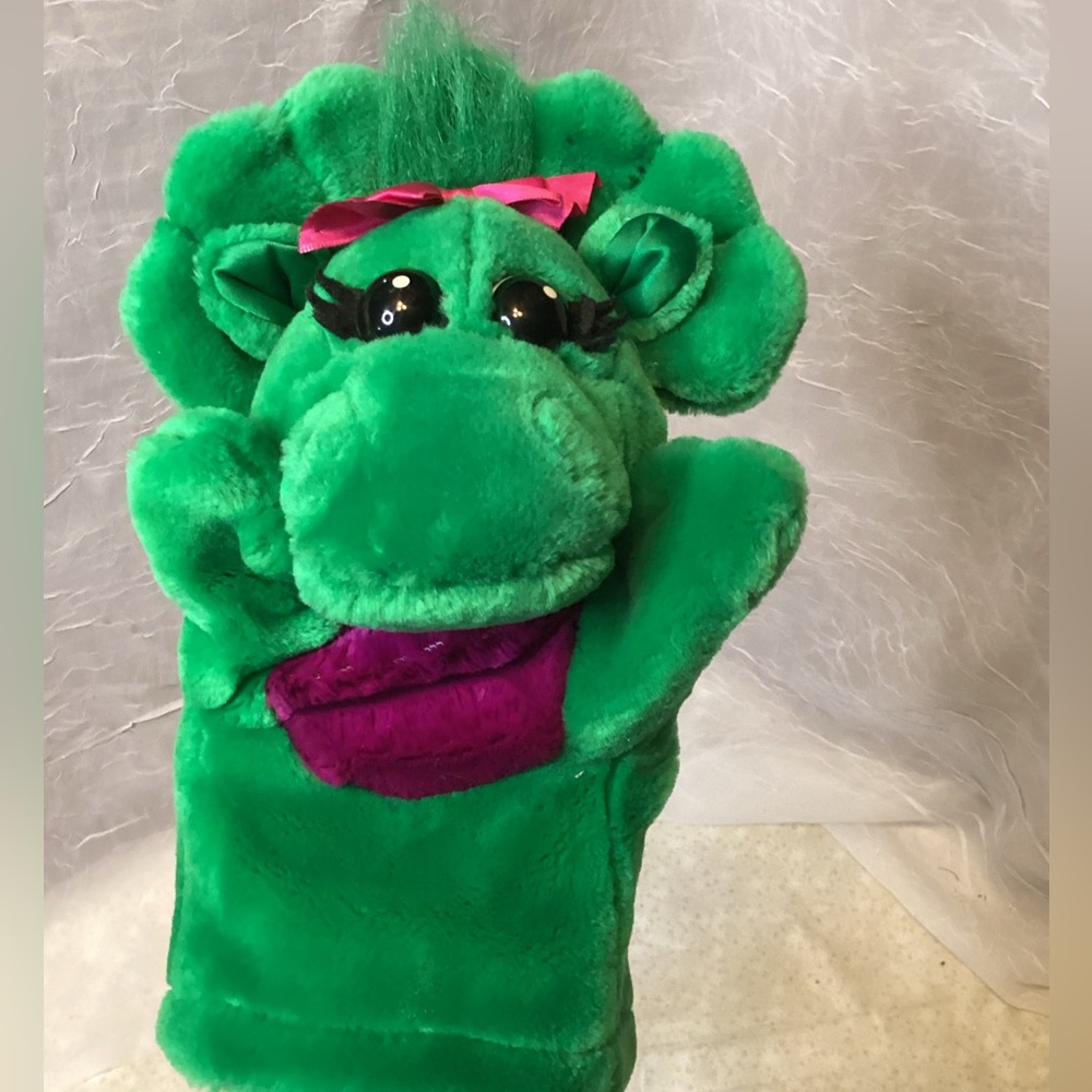 Barney's Baby Bop Hand Puppet Green Dinosaur Vintage Plush Learning Toy